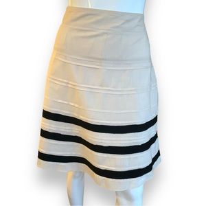 LOFT ANN TAYLOR TAN COTTON SKIRT WITH BLACK RIBBON ACCENTS.  WOMEN’S SIZE 6